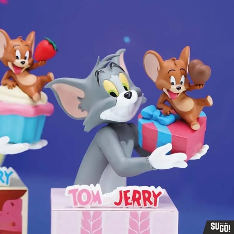 Tom and Jerry Valentine Surprise Figure Statue