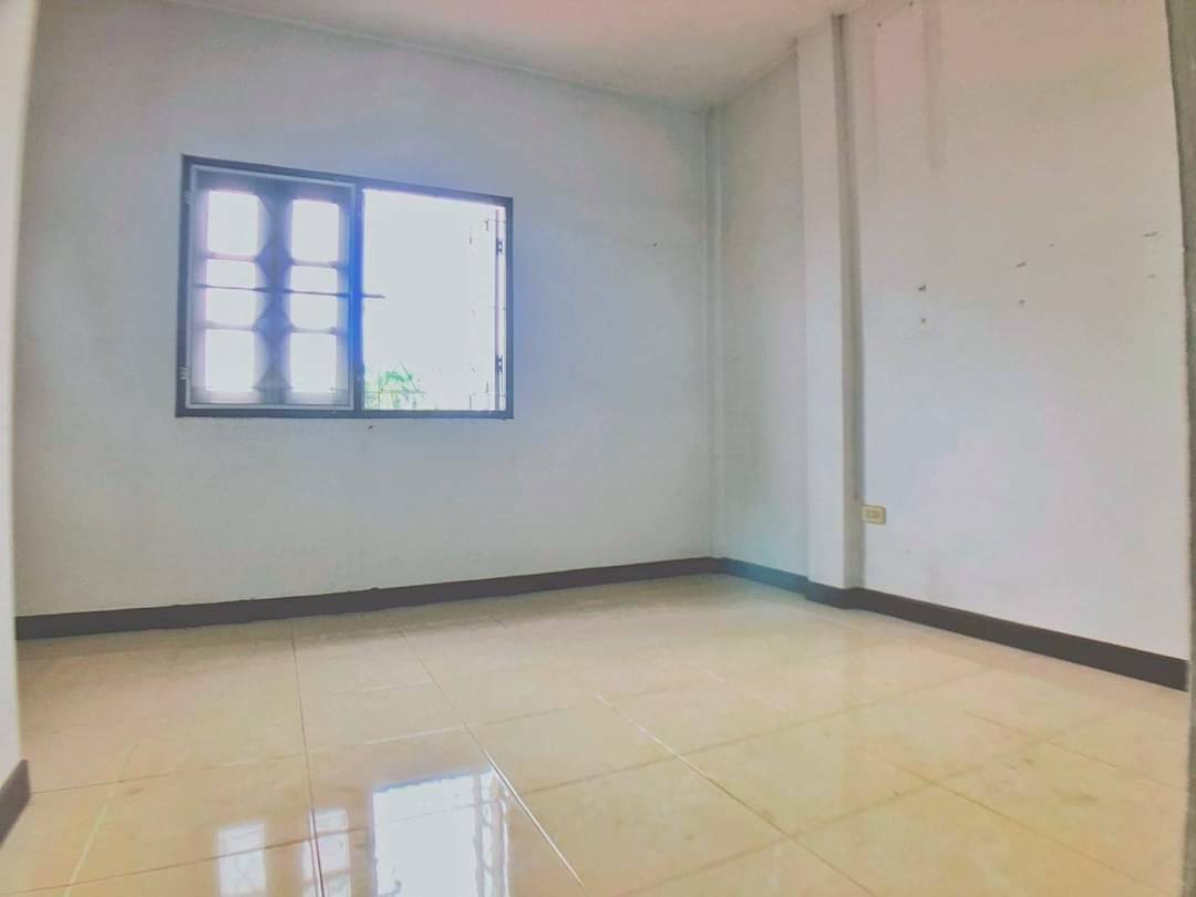 ขายทาวน์เฮ้าส์ 2ชั้น เนื้อที่ 22 ตร.ว. ม.เพชรเกษม 2 ใต้ ซ.เพชรเกษม 55/2 ใกล้เดอะมอลล์บางแค และรถไฟฟ้าMRTหลักสอง เพียง 2กม.