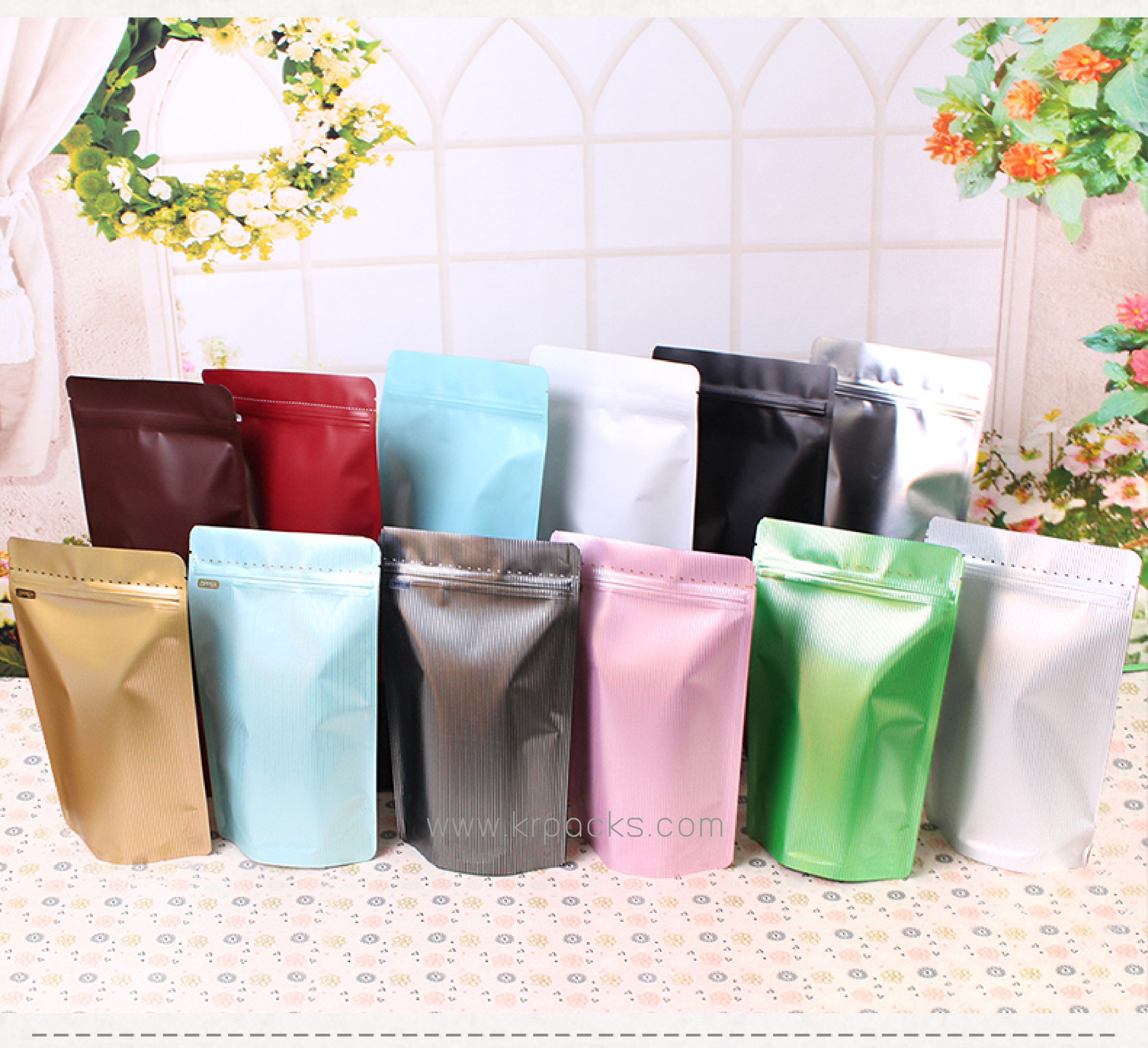 ถุงซิป ฟอยล์สี ขนาด 15*24+8 cm.(250g)