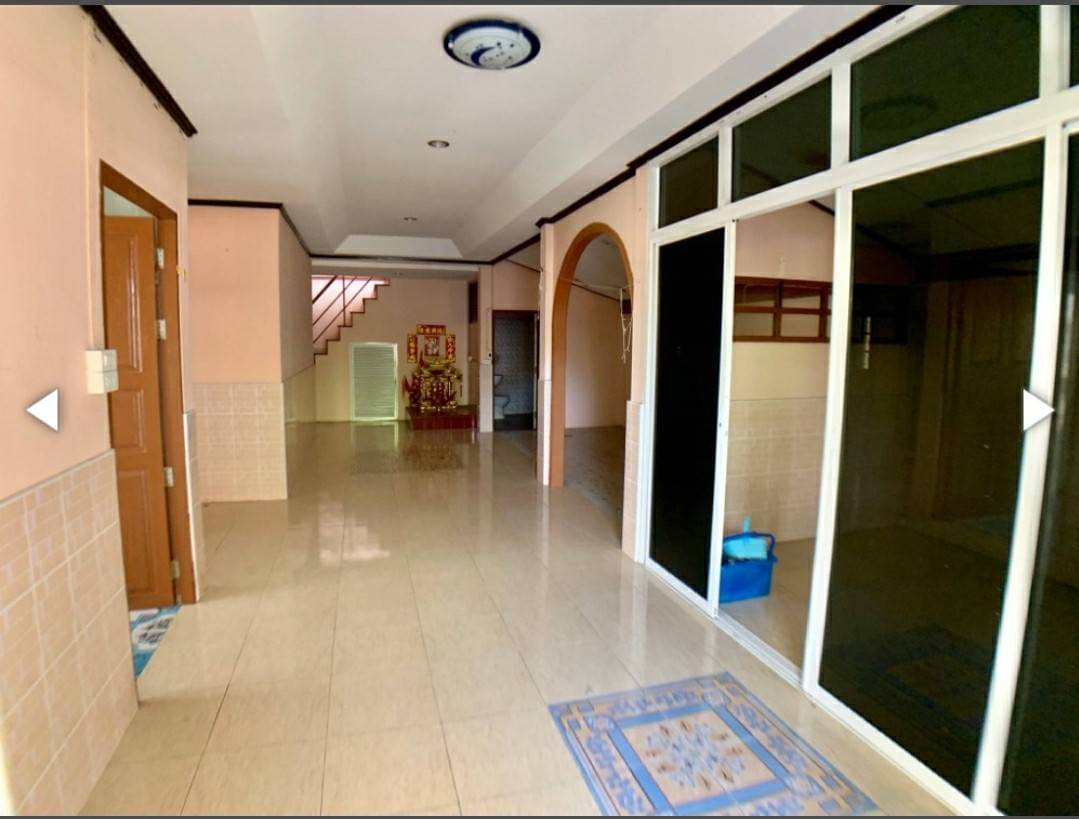 ขายบ้านเดี่ยว เพชรเกษม 81/6 ใกล้กรมที่ดิน ห่าง MRT หลักสองประมาณ 7กม. หมู่บ้านหรรษา 44 ตรว. 5 นอน พื้นที่ใช้สอย 186 ตรม. ต่อเติมเต็มพื้นที่ หน้ากว้าง 11 เมตร จอดรถได้ 2-3คันสบาย