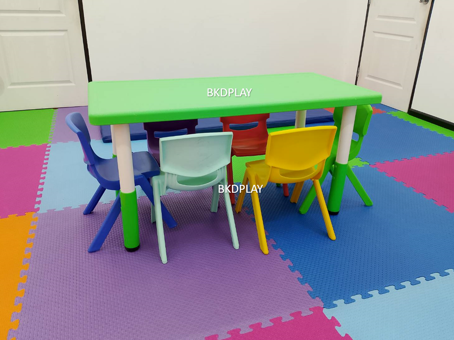 ชุดโต๊ะประถมพร้อมเก้าอี้ 6 ตัว โต๊ะสี่เหลี่ยมผืนผ้าขาพลาสติก พร้อมส่ง โต๊ะนักเรียน โต๊ะเขียนหนังสือ โต๊ะทานข้าว โต๊ะกิจกรรมพร้อมเก้าอี้เด็ก โต๊ะพลาสติก โต๊ะขนาด 60x120x 46-60 ซม.