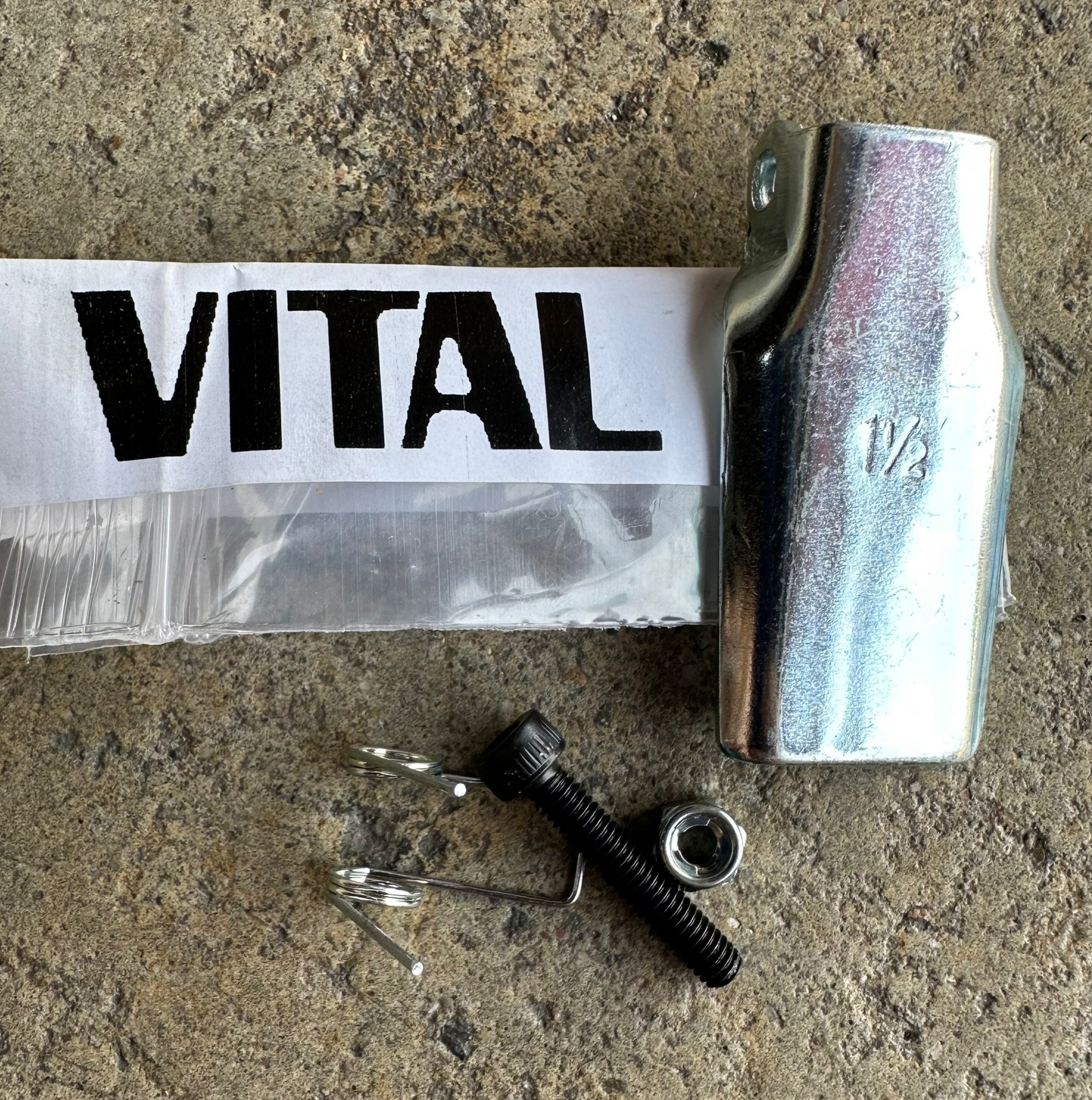 ลิ้นตะขอรอก VITAL 1.5ตัน Z-740A