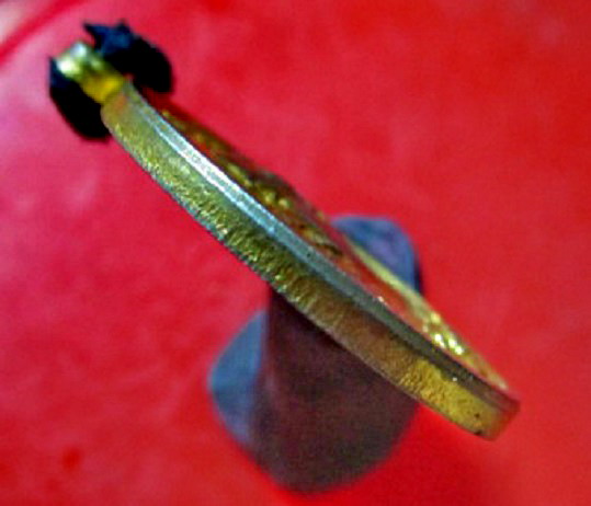 เหรียญกะหลั่ยทอง จุฬาลงกรณ์ บรมราชาธิราช(ร.5)หลัง จปร พญาครุฑ วัดวังพระธาตุ(ท้าวแสนปม) จ.กำแพงเพชร ปี2535หายากแล้วครับผม