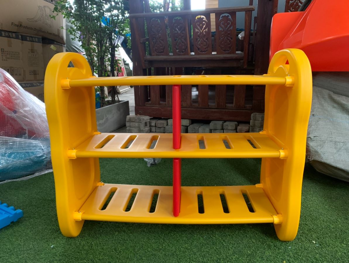 ชั้นวางของเพนกวิน ,ชั้นวางรองเท้า 3 ชั้น ,ชั้นวางของ ,ชั้นพลาสติก,ชั้นวางเอนกประสงค์ ,เฟอร์นิเจอร์เด็ก ชั้นวางรองเท้า ขนาด : 39x95x75 ซม.