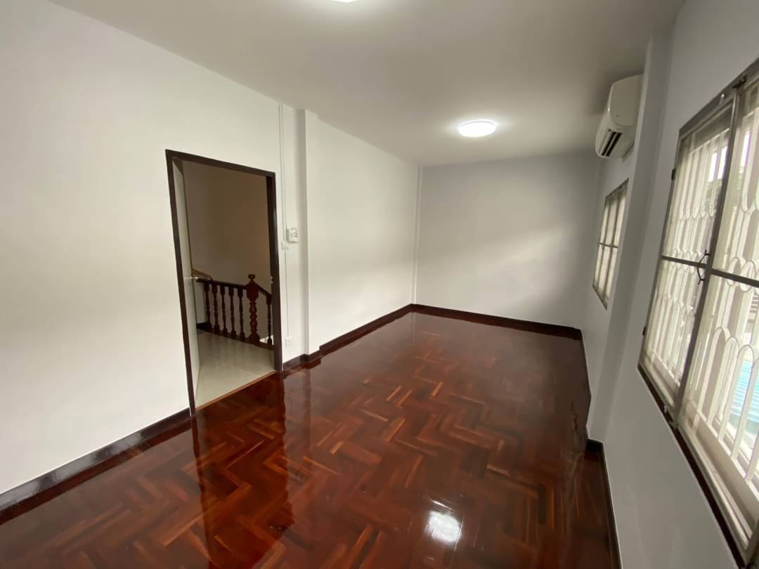 ขาย -ให้เช่า ทาวน์เฮ้าส์ เสตะนิเวศน์ กำนันเเม้น 7 ขนาด 28 ตรว ปรับปรุงใหม่ จอดรถสบาย ใกล้ตลาดพิบูลย์วิทย์