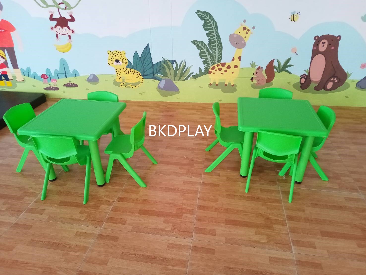 โต๊ะสี่เหลี่ยมจตุรัส พร้อมเก้าอี้ 4 ตัว,โต๊ะเรียน, โต๊ะนักเรียน, โต๊ะเด็กอนุบาล,โต๊ะกิจกรรม, ราคาโรงงาน พร้อมส่ง ส่งฟรี ขนาดโต๊ะ 60x60x50 cm