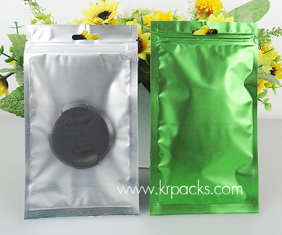 ถุงซิปหน้าขุ่น หลังฟอยล์สี โชว์สีเงิน มีรูแขวน