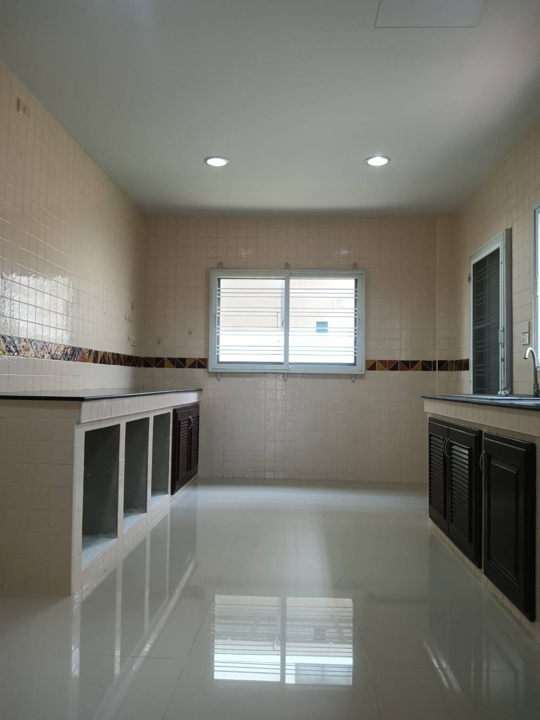 *เช่าแล้ว*ให้เช่า บ้านเดี่ยว 2 ชั้น 69.6ตร.ว. ถนนพุทธมณฑลสาย7 ถนนกำลังขยายทางเป็น 6เลน . 17,000บาท /เดือน