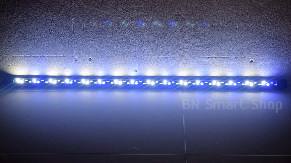 หลอดไฟ LED กันน้ำ ปรับไฟได้ 3 แบบ Deebow Dee-L72 กำลัง 32 วัตต์ ใช้กับตู้ขนาด 90-110 ซม. / 35-43 นิ้ว