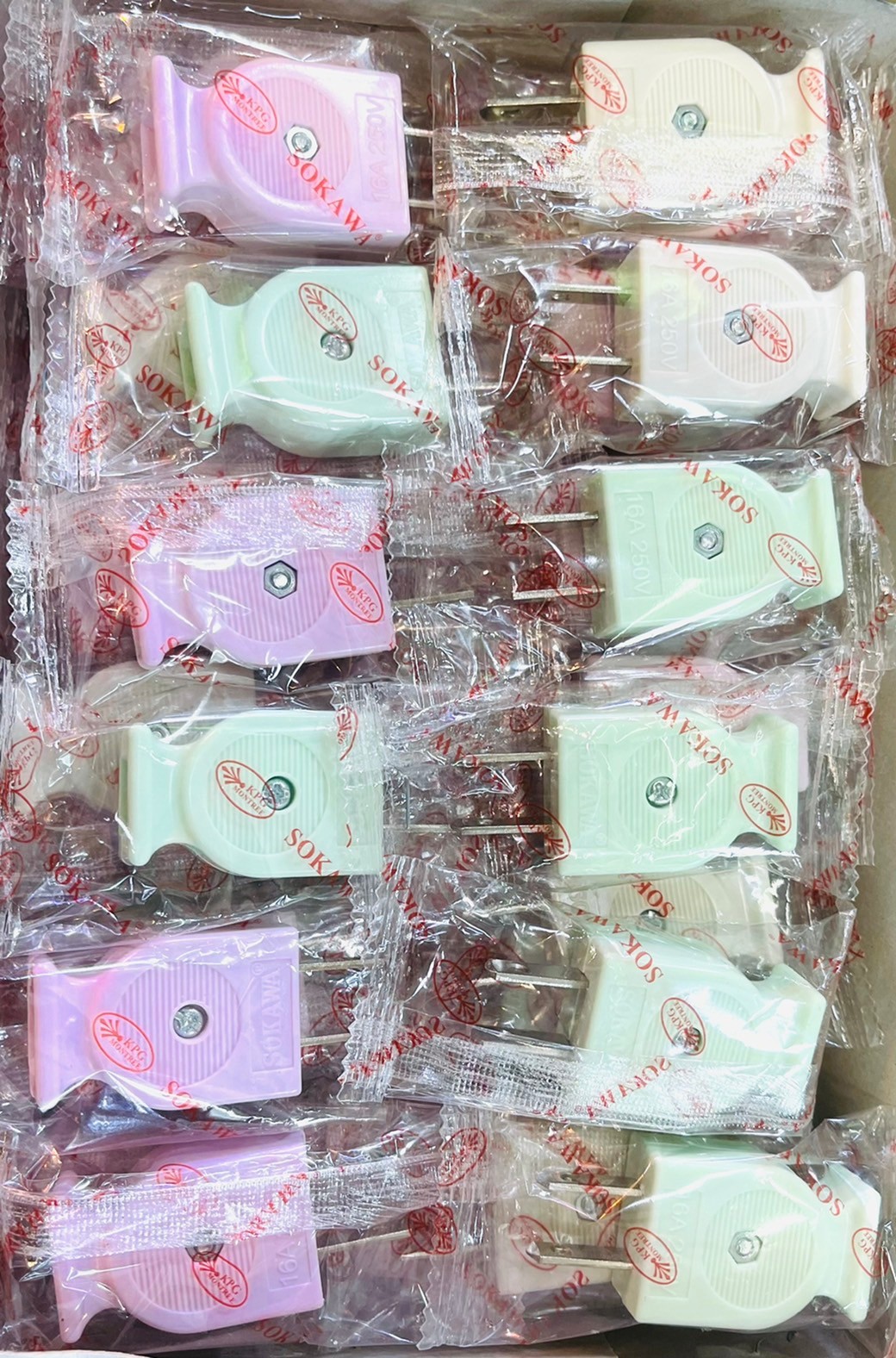 ปลั๊กตัวผู้ 2 ขาแบน ทองเหลือง Sokawa 0815-0 // 15A 220V