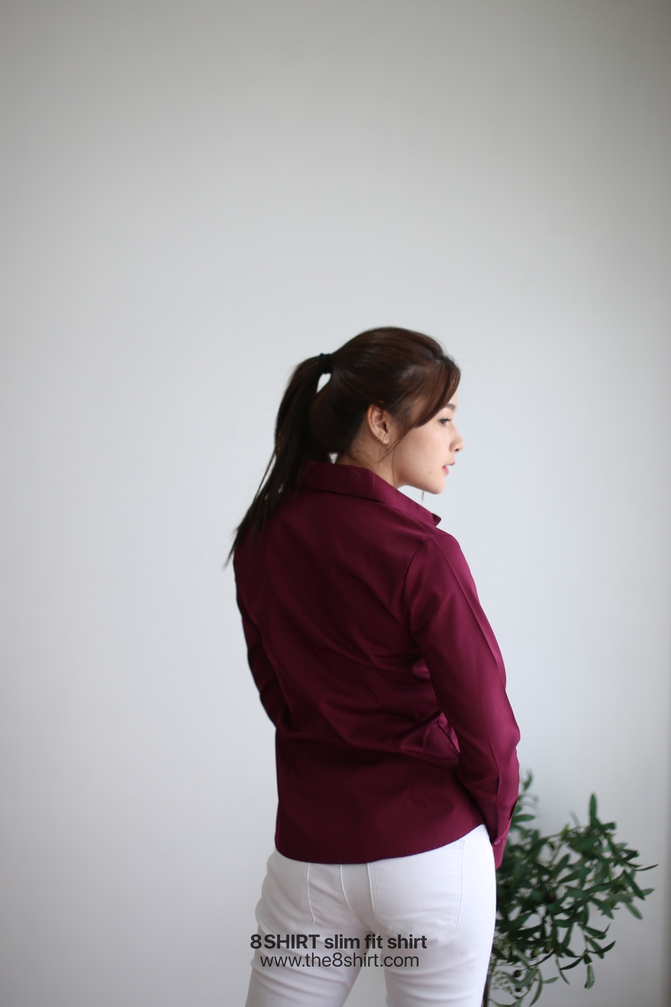 เสื้อเชิ้ตผู้หญิง สีแดงไวน์ (Red Wine) สลิมฟิต เข้ารูป แขนยาว เสื้อเชิ้ตทำงาน เสื้อยูนิฟอร์ม แบรนด์ 8SHIRT slim fit shirt พร้อมส่ง