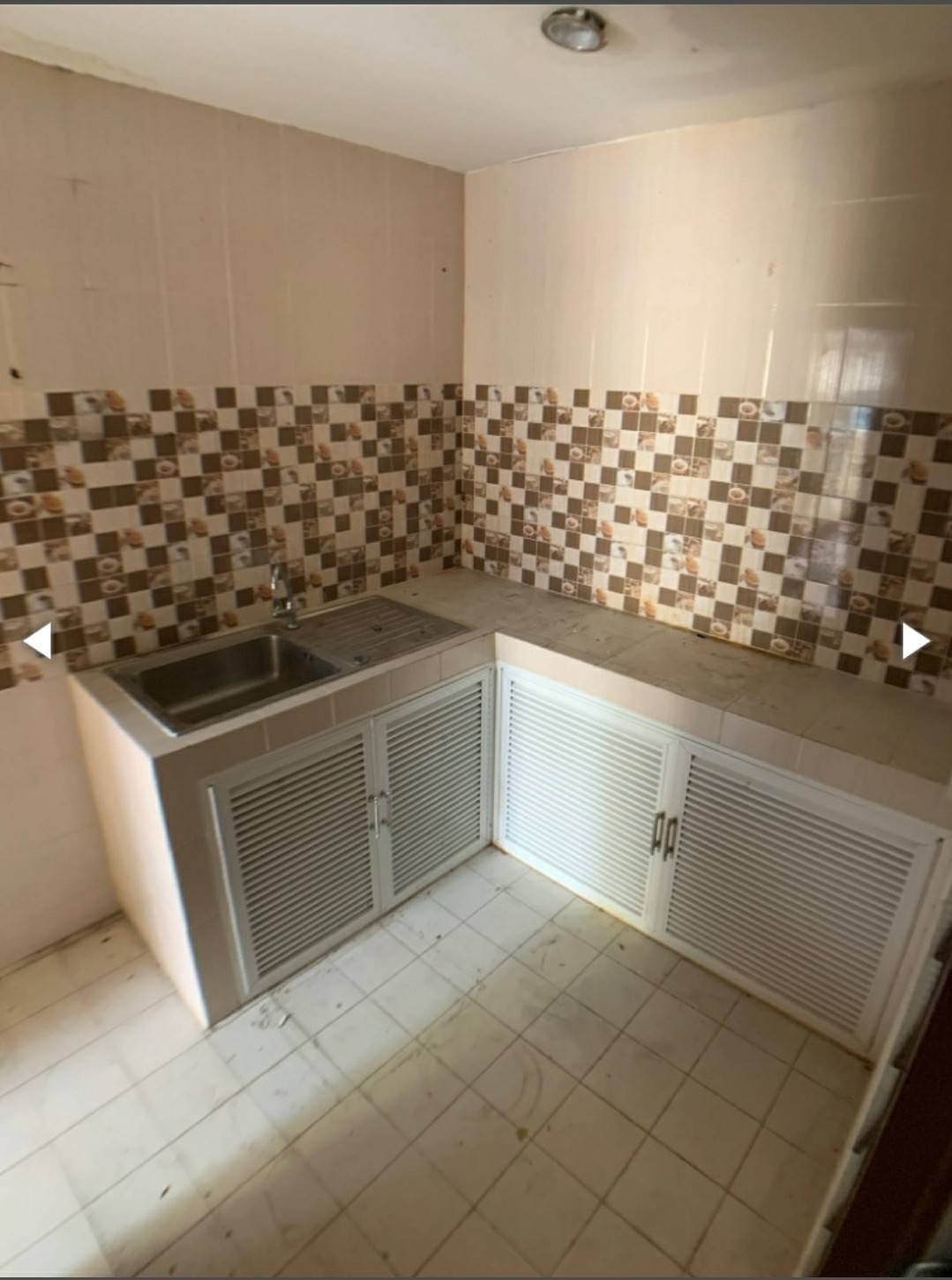 ขายบ้านเดี่ยว เพชรเกษม 81/6 ใกล้กรมที่ดิน ห่าง MRT หลักสองประมาณ 7กม. หมู่บ้านหรรษา 44 ตรว. 5 นอน พื้นที่ใช้สอย 186 ตรม. ต่อเติมเต็มพื้นที่ หน้ากว้าง 11 เมตร จอดรถได้ 2-3คันสบาย