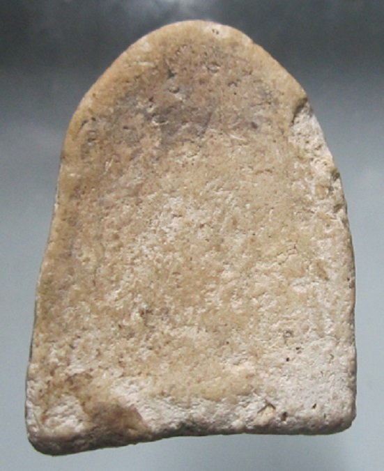 พระปิดตา เนื้อผงพุทธคุณ เก่าไม่ทราบที่