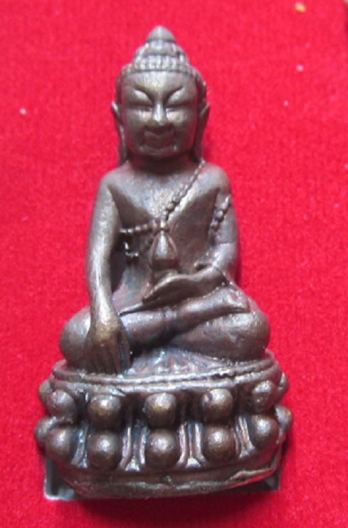 พระชุดตั้งโต๊ะ สมเด็จพระมหาจักรพรรดิ์ เจ้ากรุงธนบุรีที่4 พระกริ่งพระเจ้าตากสินมหาราช3กษัตริย์ ที่ระลึกในงามมหามงคล