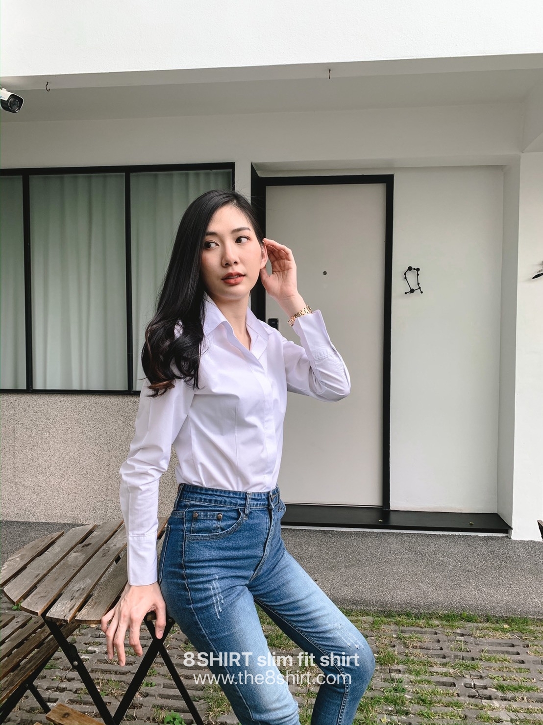 เสื้อเชิ้ตผู้หญิงสีขาว ออฟไวท์ สลิมฟิต เข้ารูป แขนยาว เสื้อเชิ้ตทำงาน เสื้อยูนิฟอร์ม แบรนด์ 8SHIRT slim fit shirt พร้อมส่ง