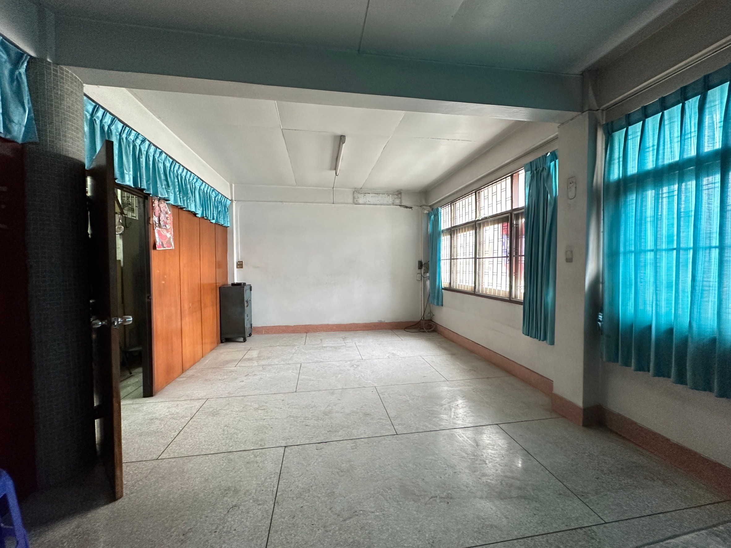 ให้เช่าอาคารพาณิชย์ 4.5ชั้น ย่านพระราม3 ถนนนางลิ้นจี่ 26 ตารางวา พื้นที่ใช้สอย 480 ตารางเมตร เหมาะทำออฟฟิศ ค้าขาย และอยู่อาศัยได้