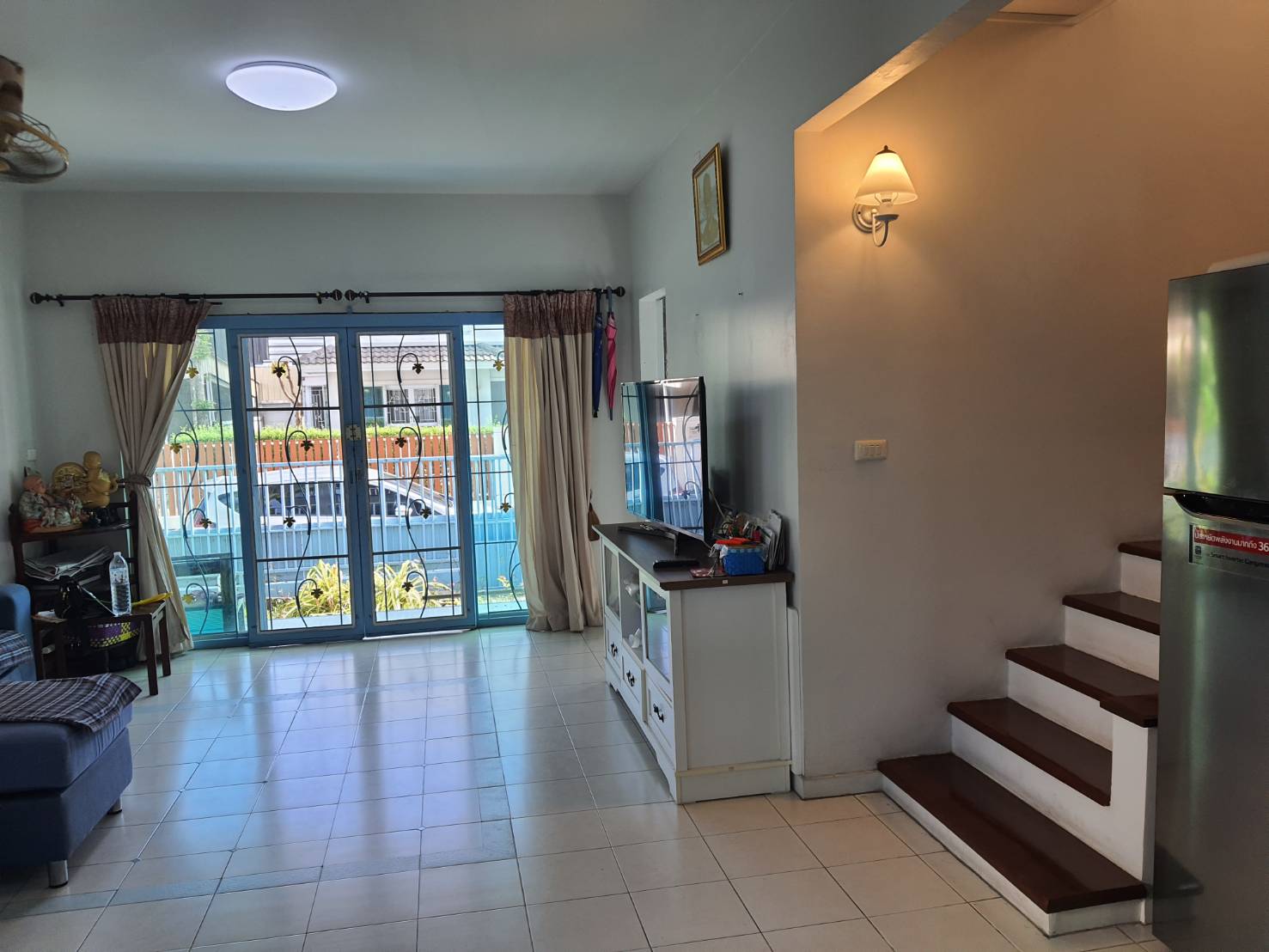 ขายบ้านเดี่ยว 2 ชั้น ม.พฤกษ์ลดา-พุทธสาคร (สาย4 ตัดใหม่) เจ้าของโครงการ : แลนด์แอนด์เฮ้าส์ - เนื้อที่ 56 ตร.ว. - พื้นที่ใช้สอย 145 ตร.ม. - ขนาด 3 ห้องนอน 2 ห้องน้ำ