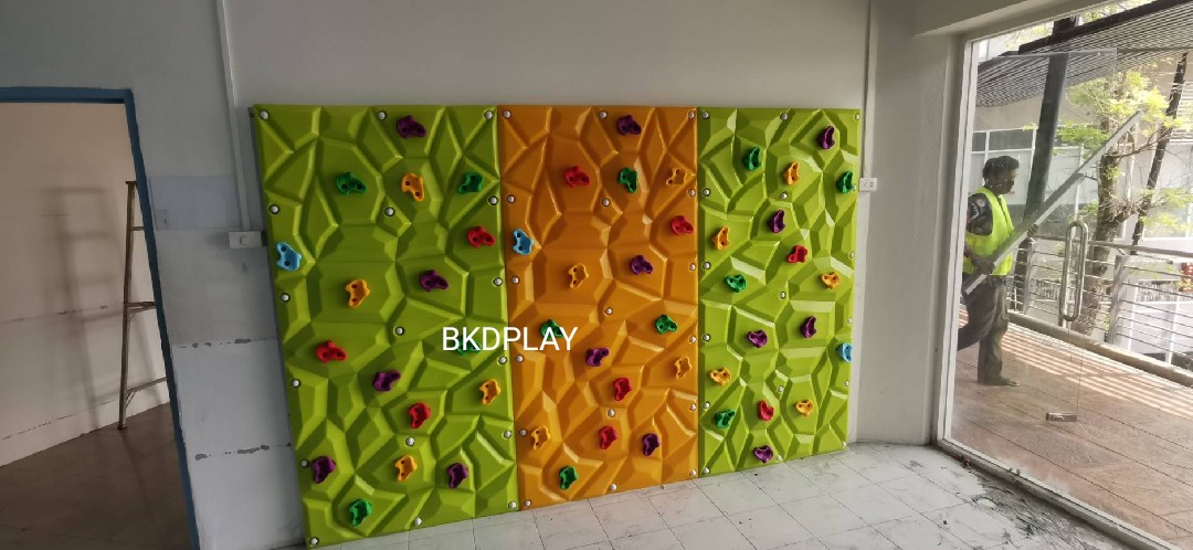 ผนังกำแพง ปีนป่าย เครื่องเล่น ของเล่น อนุบาล