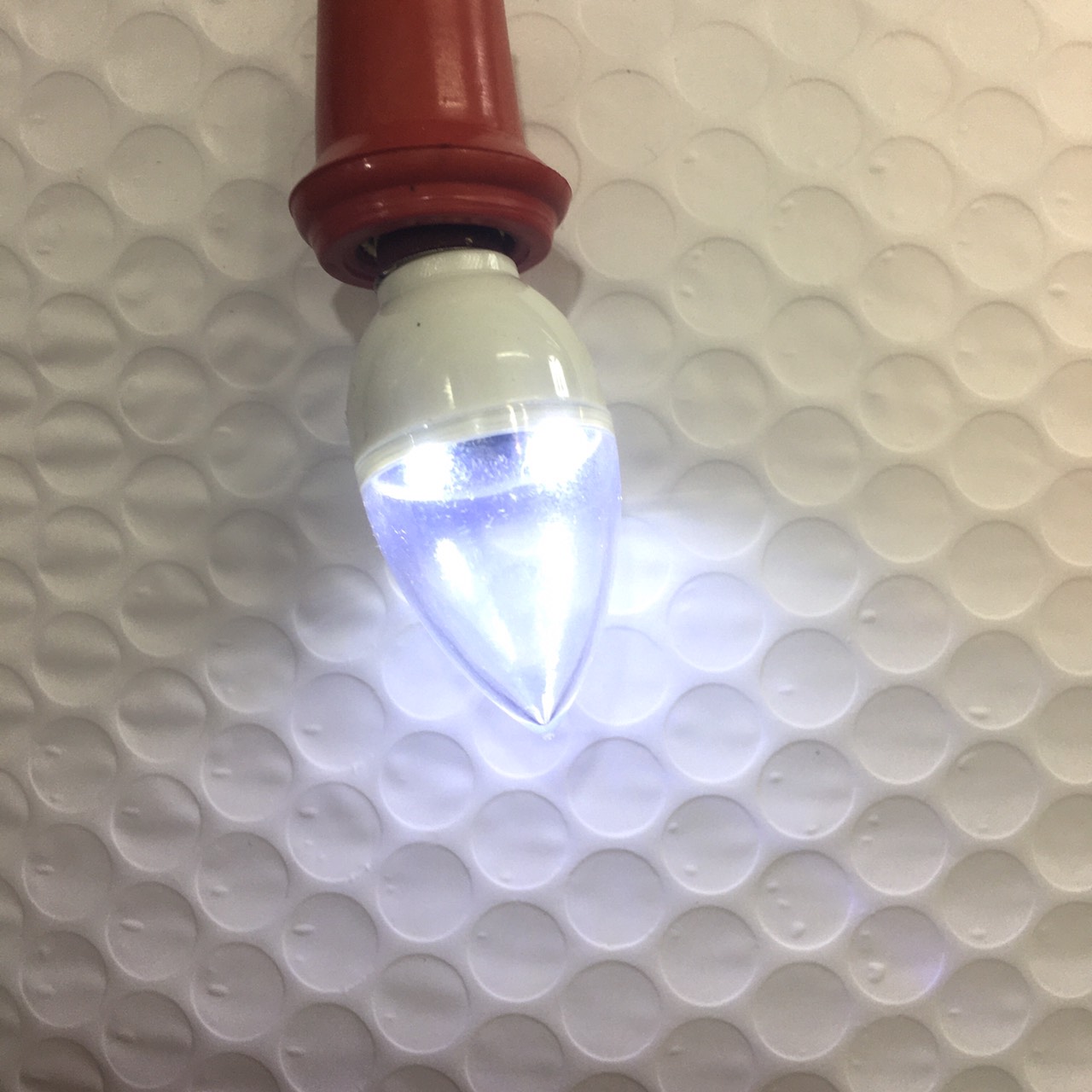 หลอดจำปา หลอดไฟศาลเจ้า LED 1W ขั้วE12 สีขาว กล่องนึงมี 2 ดวง