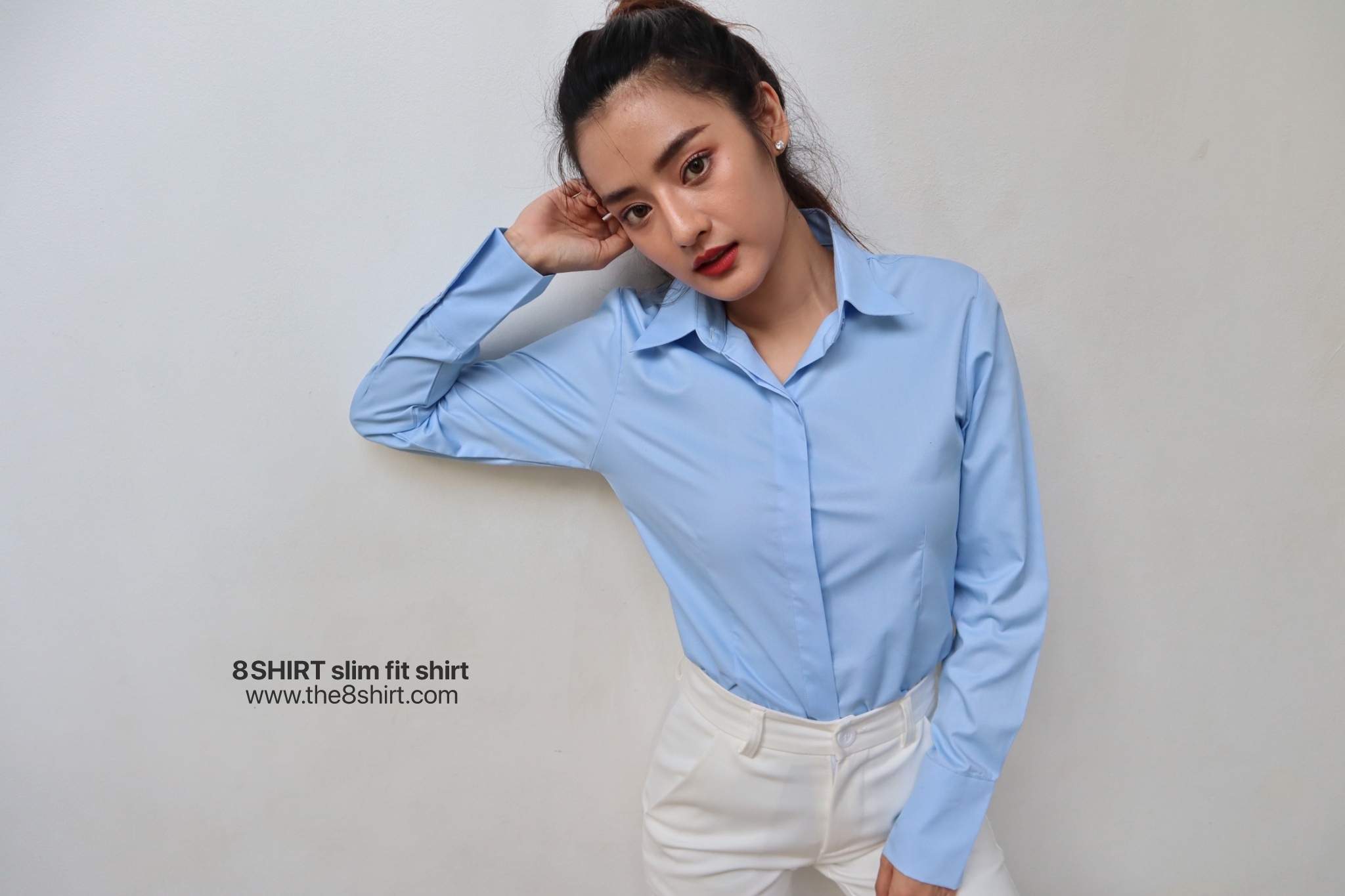 เสื้อเชิ้ตผู้หญิง สีฟ้า (Blue) สลิมฟิต เข้ารูป แขนยาว เสื้อเชิ้ตทำงาน เสื้อยูนิฟอร์ม แบรนด์ 8SHIRT slim fit shirt พร้อมส่ง