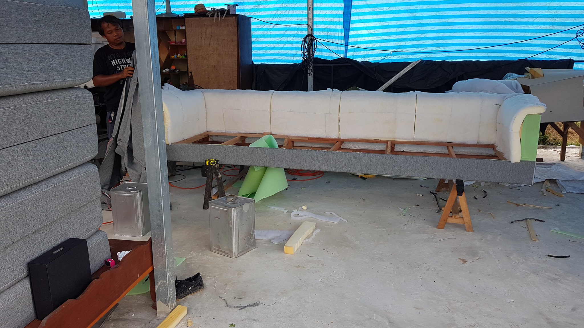 รับซ่อมโซฟา เก้าอี้ เบาะ