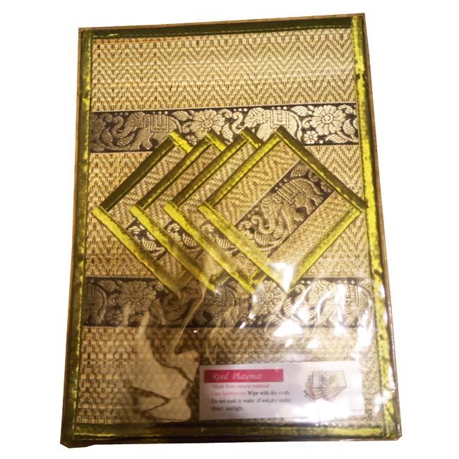 ที่รองจานเสื่อกก และ แผ่นรองแก้วน้ำ ขนาด 27 x 36 ซม. แบบ 4 ที่นั่ง สีเขียวขี้ม้า