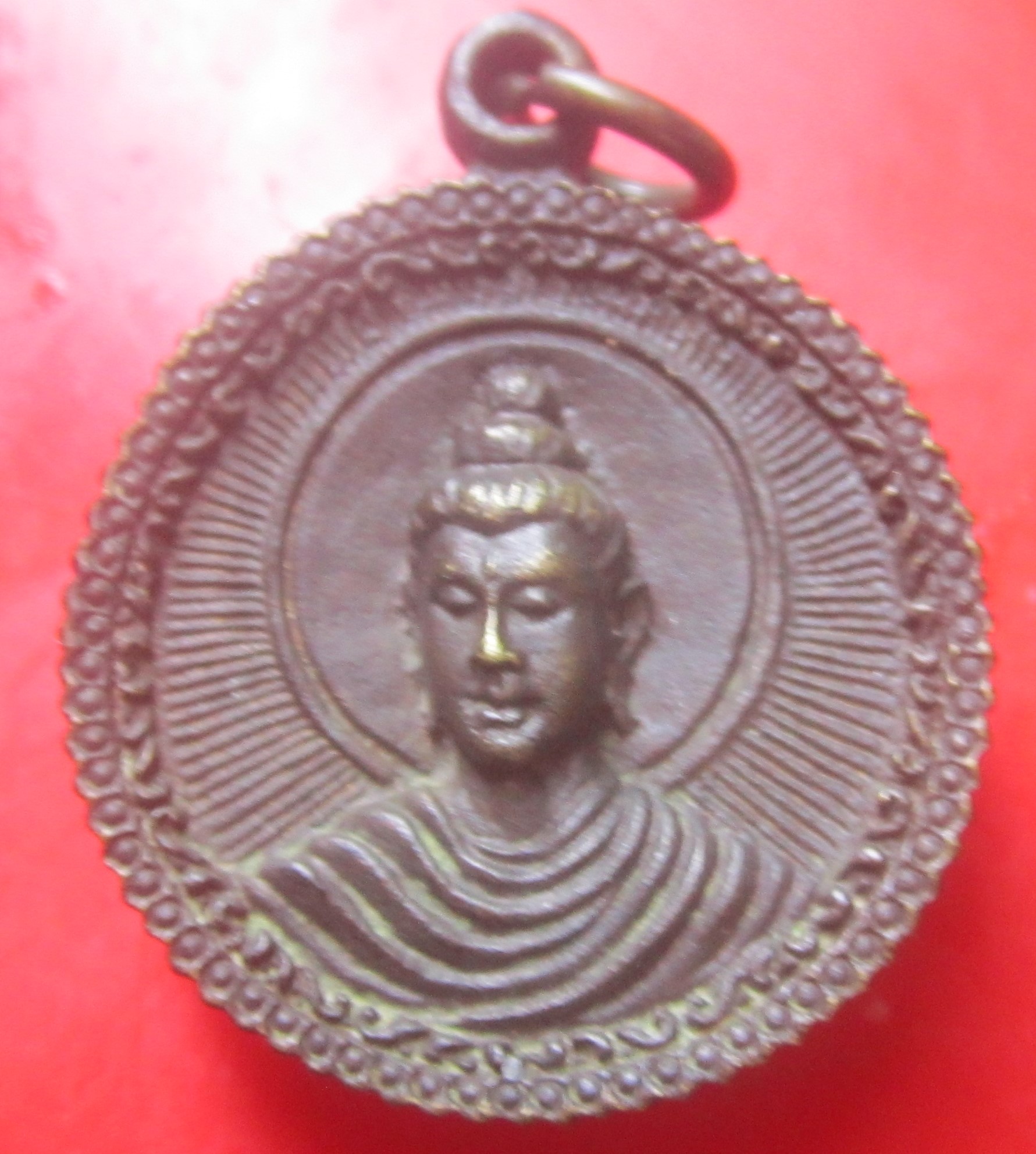 เหรียญหล่อขอบสตางค์ พระพุทธเจ้าตรัสรู้ ไม่ทราบที่