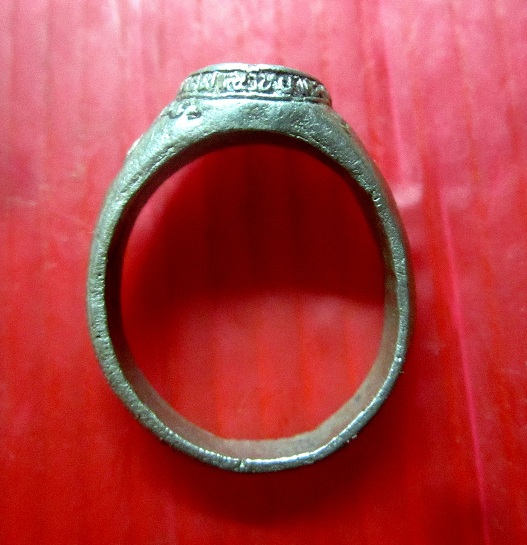 แหวน ปริสุทโธ เนื้อปาก้า หลวงพ่อคูณ วัดบ้านไร่ จ.นครราชสีมา