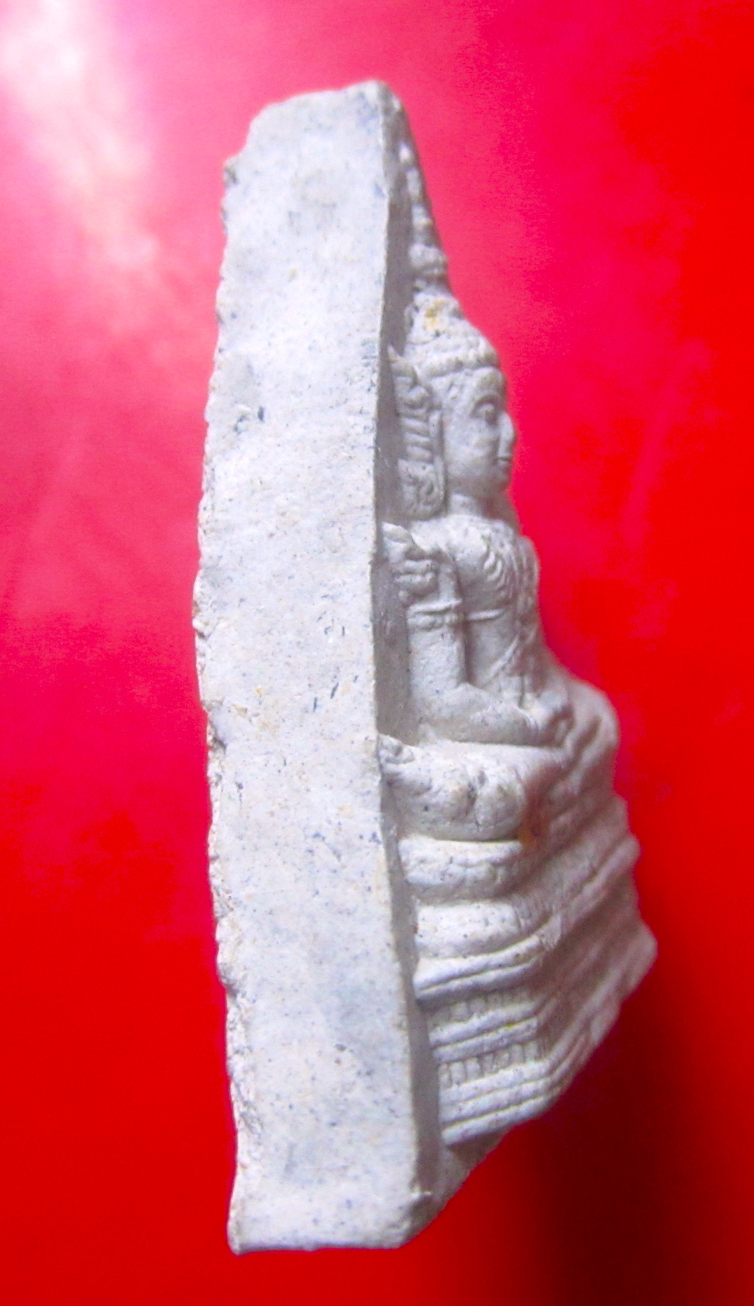 พระผงจักรพรรดิ รุ่นสร้างอุโบสถ หลวงพ่อวีระนนท์ วัดป่าเจริญราช อ.ลำลูกกา จ.ปทุมธานี สภาพสวย