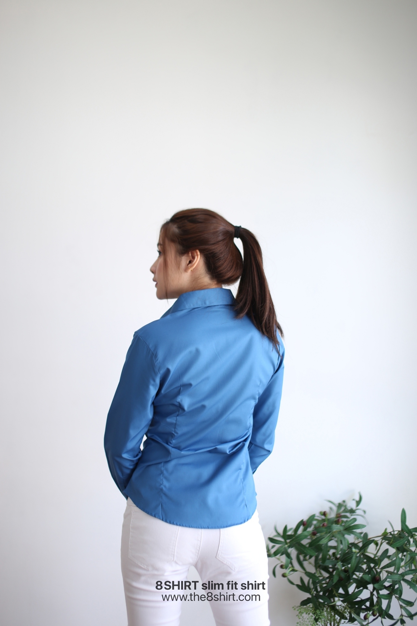 เสื้อเชิ้ตผู้หญิง สีฟ้าคราม (Indigo Blue) สลิมฟิต เข้ารูป แขนยาว เสื้อเชิ้ตทำงาน เสื้อยูนิฟอร์ม แบรนด์ 8SHIRT slim fit shirt พร้อมส่ง