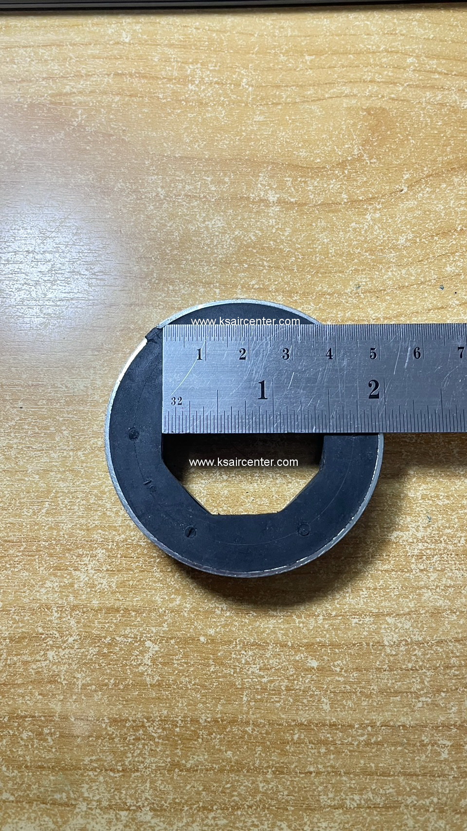 บู๊ชมอเตอร์ขอบเหล็ก รูใน 8 เหลี่ยม ขนาดใหญ่ (รหัสสินค้า 047028)