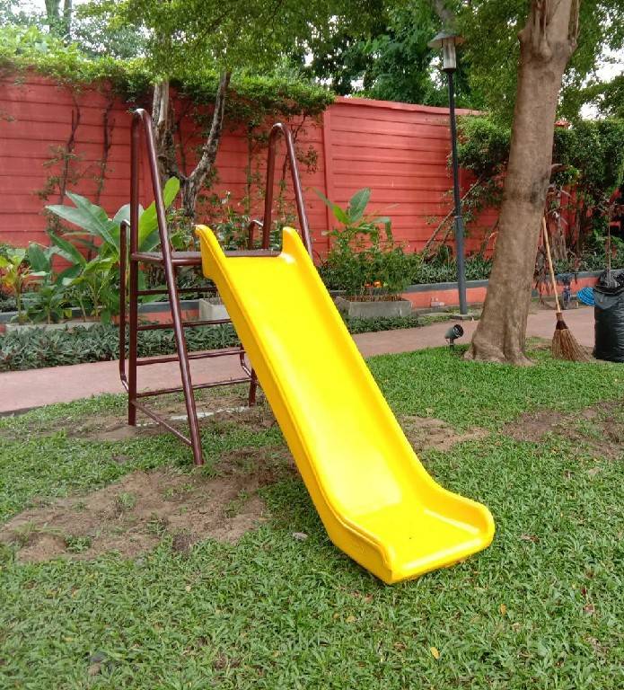 เครื่องเล่นสนาม,ของเล่นสนาม,ของเล่นเด็ก,สไลเดอร์ สนามเด็กเล่น สระว่ายน้ำ โครงเหล็ก สั่งทำ 5 -10 วัน