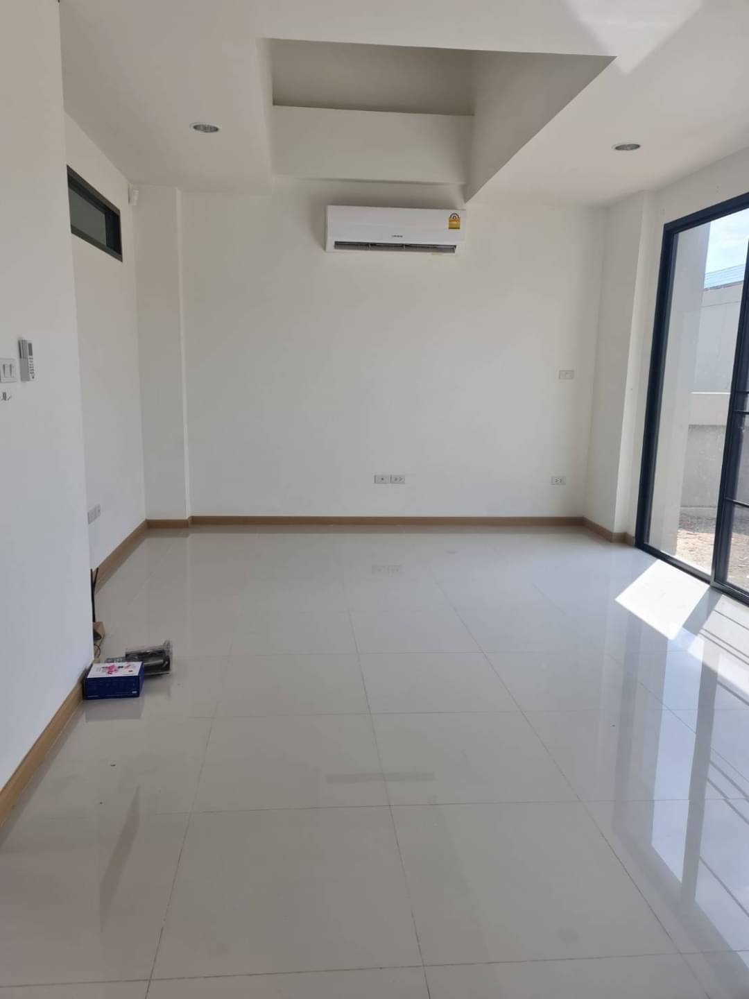 ขายทาวน์โฮม 3ชั้น 37ตร.ว. เพชรเกษม69(เลียบคลองฝั่งใต้)