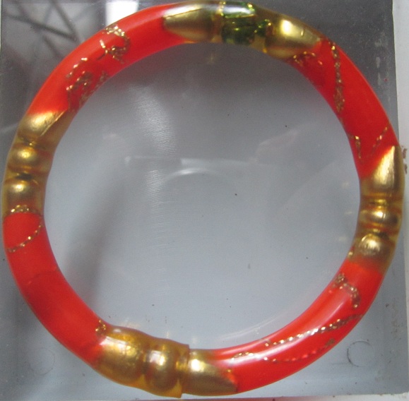 ทำอะไรมีแต่กำไรคับ กำไร หลวงพ่อคูณ ปริสุทโธ วัดบ้านไร จ.นครราชสีมา ข้างในมีรูปหล่อหลวงพ่อคูณ