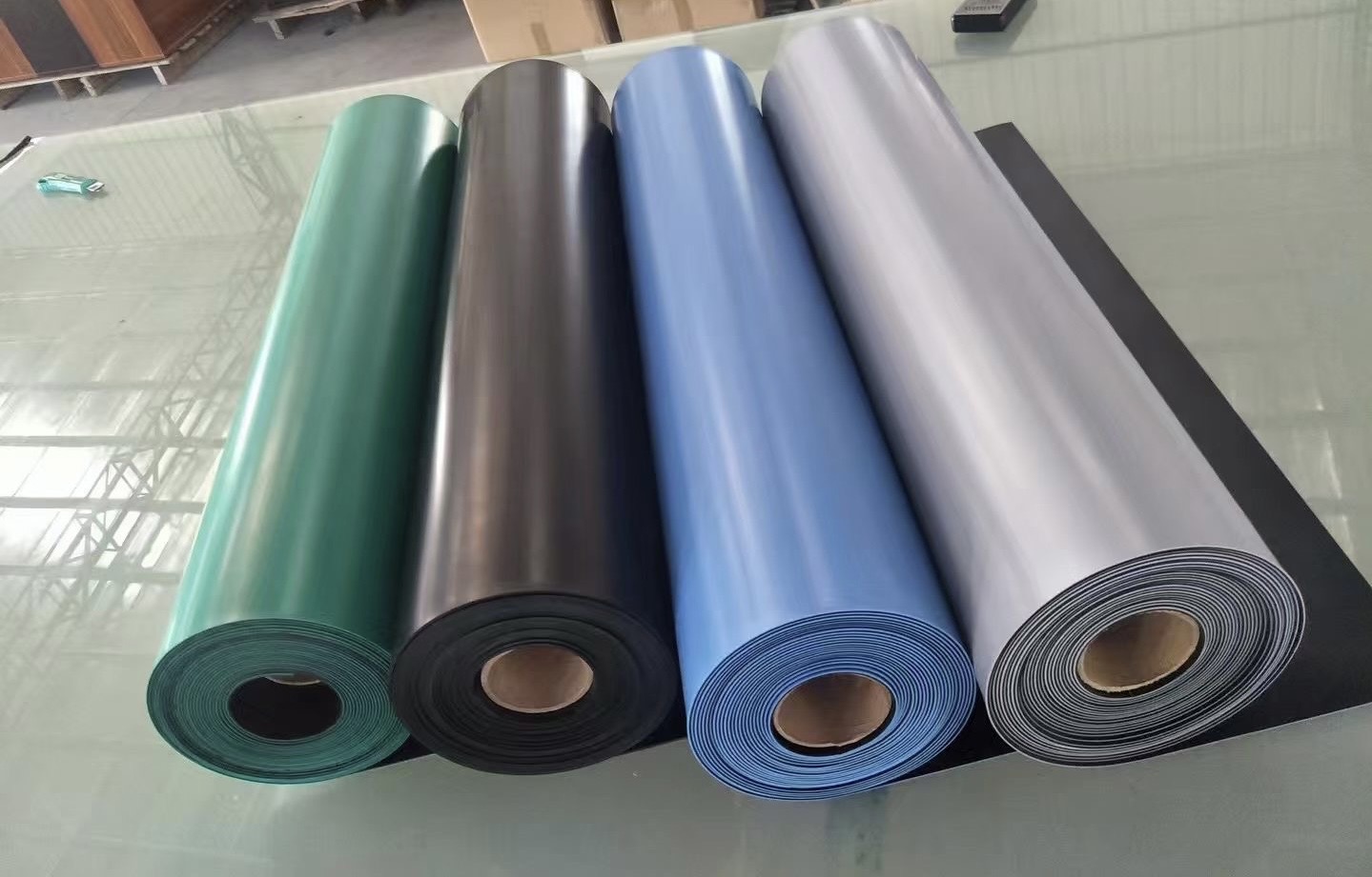 ESD Green mat Grey mat Anitstatic Mat roll Width 1M or 1.2M Length 10M dull 200D 2 Layers