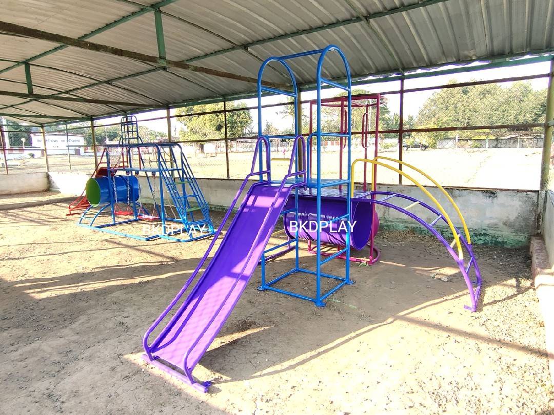 ชุดรวมยางวิ่ง, เครื่องเล่นสนามกลางแจ้ง , เครื่องเล่นสนามแบบเหล็ก,ชิงช้า,สไลเดอร์,โยกเยกเหล็ก, ม้าหมุน, OutdoorPlayground, ราคาโรงงาน ขนาด 180x220x170 ซม.