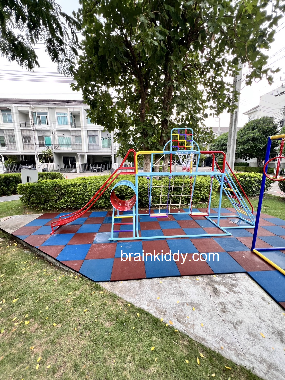 พื้นยางกันกระแทก ปูพื้นกลางแจ้งและในร่ม , ราคาต่อ 1 แผ่น ขนาด50*50*2.5ซม. แผ่นยางสังเคราะห์ EPDM -SBR, สนามเด็กเล่น สนามกีฬา พร้อมส่ง ราคาโรงงาน