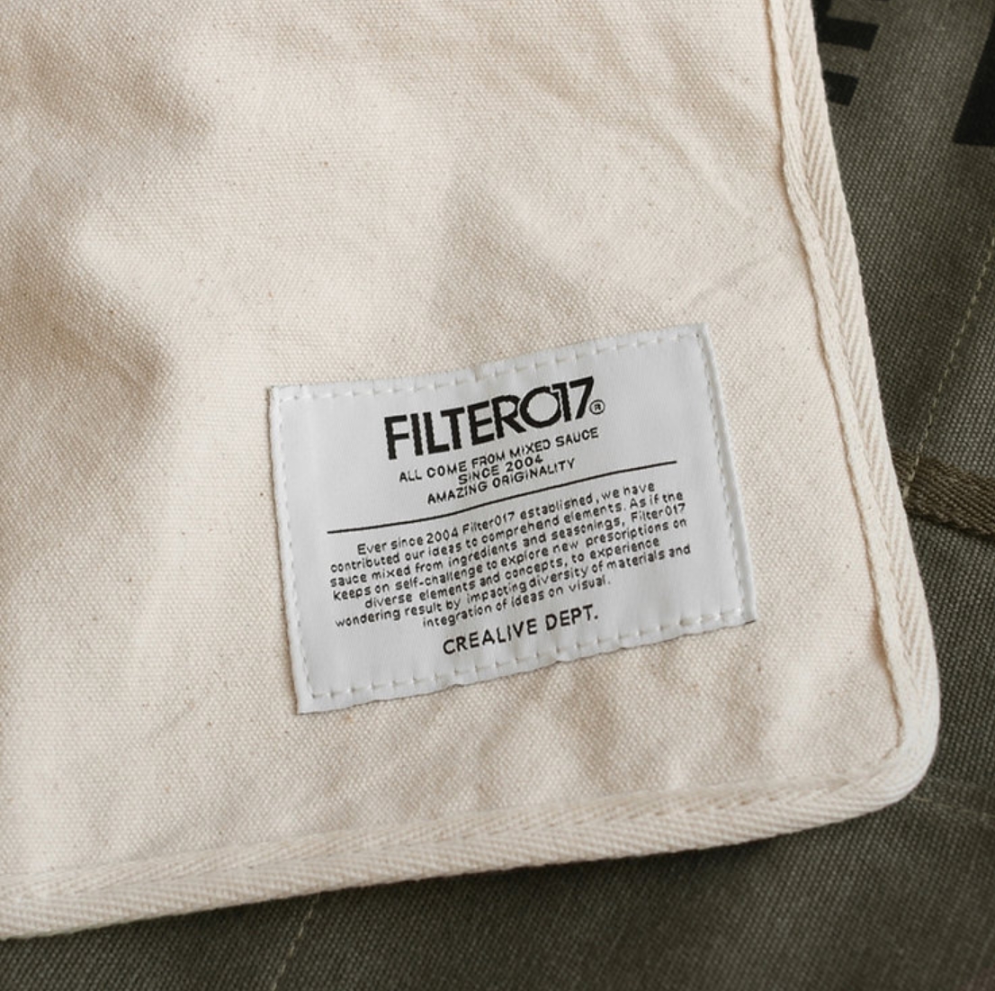 Mix Badger Canvas Wall Storage White