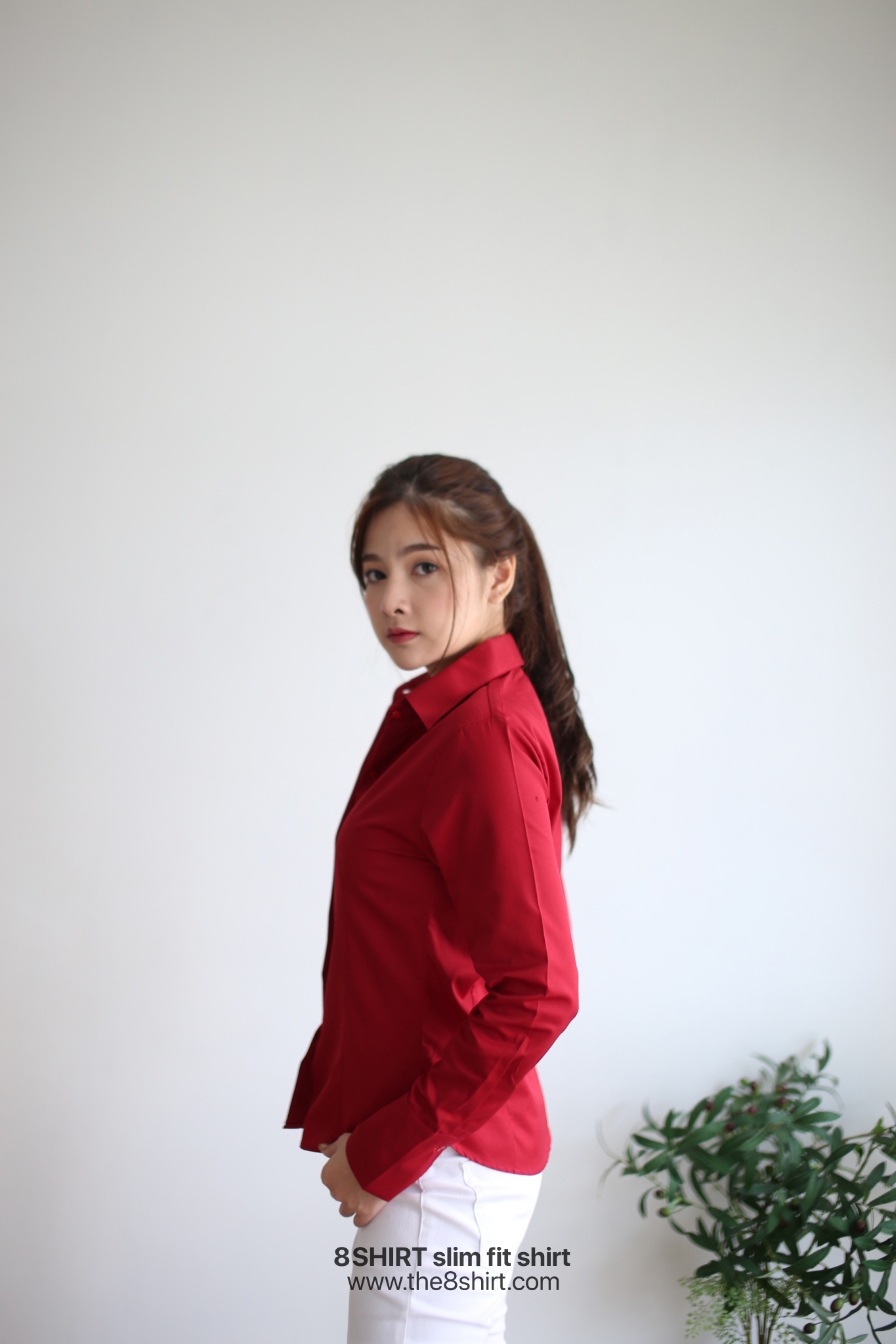 เสื้อเชิ้ตผู้หญิง แดงเลือดนก (Maroon Red) สลิมฟิต เข้ารูป แขนยาว เสื้อเชิ้ตทำงาน เสื้อยูนิฟอร์ม แบรนด์ 8SHIRT slim fit shirt พร้อมส่ง