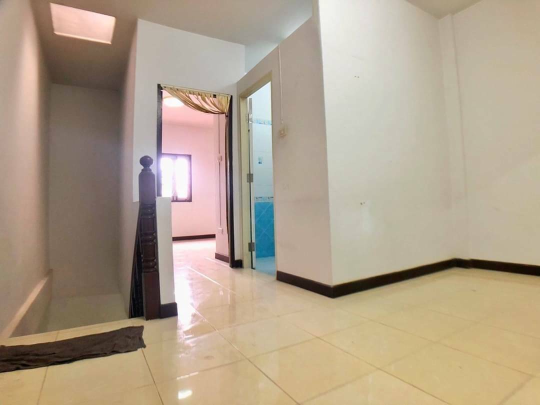 ขายทาวน์เฮ้าส์ 2ชั้น เนื้อที่ 22 ตร.ว. ม.เพชรเกษม 2 ใต้ ซ.เพชรเกษม 55/2 ใกล้เดอะมอลล์บางแค และรถไฟฟ้าMRTหลักสอง เพียง 2กม.