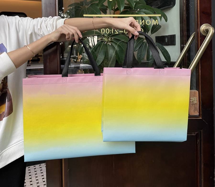 ถุงผ้าสปันบอนด์ สีกราเดี้ยน ไล่เฉด