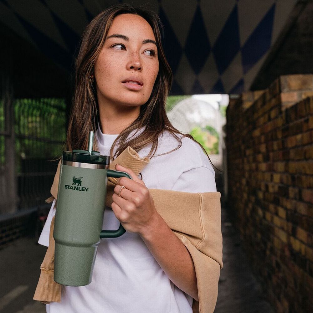 Adventure Quencher 2.0 TM Tumbler 30Oz Hammertone Green