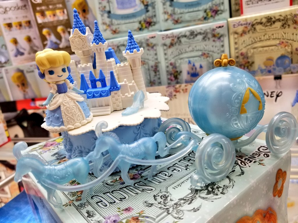 Cinderella & Castle ของแท้ JP - Patisserie au Sucre Banpresto [โมเดล Disney] (1 ตัว + ปราสาท)
