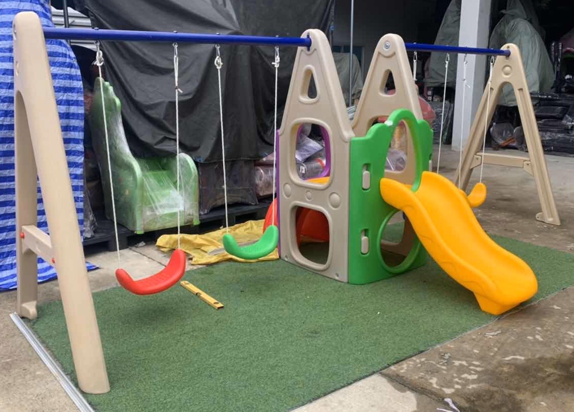 เครื่องเล่นสนาม,ของเล่นสนาม,ของเล่นเด็ก,ชิงช้า 4 ที่นั่ง พร้อมกระดานลื่น สินค้าพร้อมส่ง คิดค่าส่งตามจริง สินค้าราคาโรงงาน