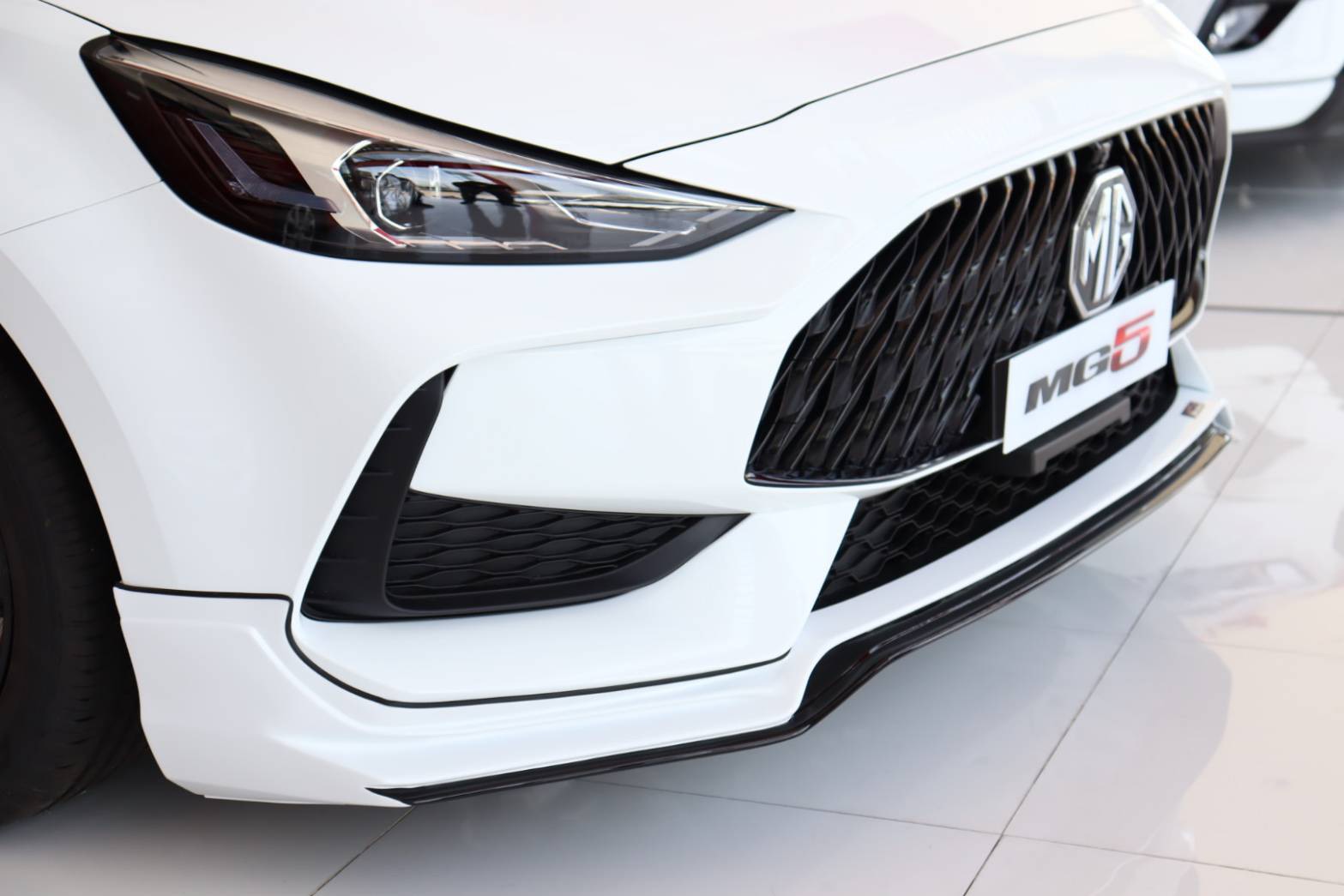 RIDER V.1 VS MG5'2021 [จุดกำเนิดความร้อนแรง ตระกูลวี ออกแบบมาลงตัวเฉพาะคุณ]