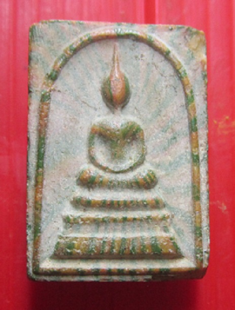 พระสมเด็จคะแนน เนื้อผงน้ำมัน สายรุ้ง หลัง ยันต์ ไม่ทราบที่