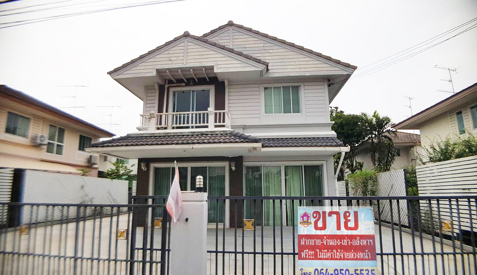 ขายบ้านเดี่ยว 2 ชั้น ม.พฤกษ์ลดา-พุทธสาคร (สาย4 ตัดใหม่) - เนื้อที่ 59.9 ตร.ว. - พื้นที่ใช้สอย 145 ตร.ม. - ขนาด 3 ห้องนอน 2 ห้องน้ำ