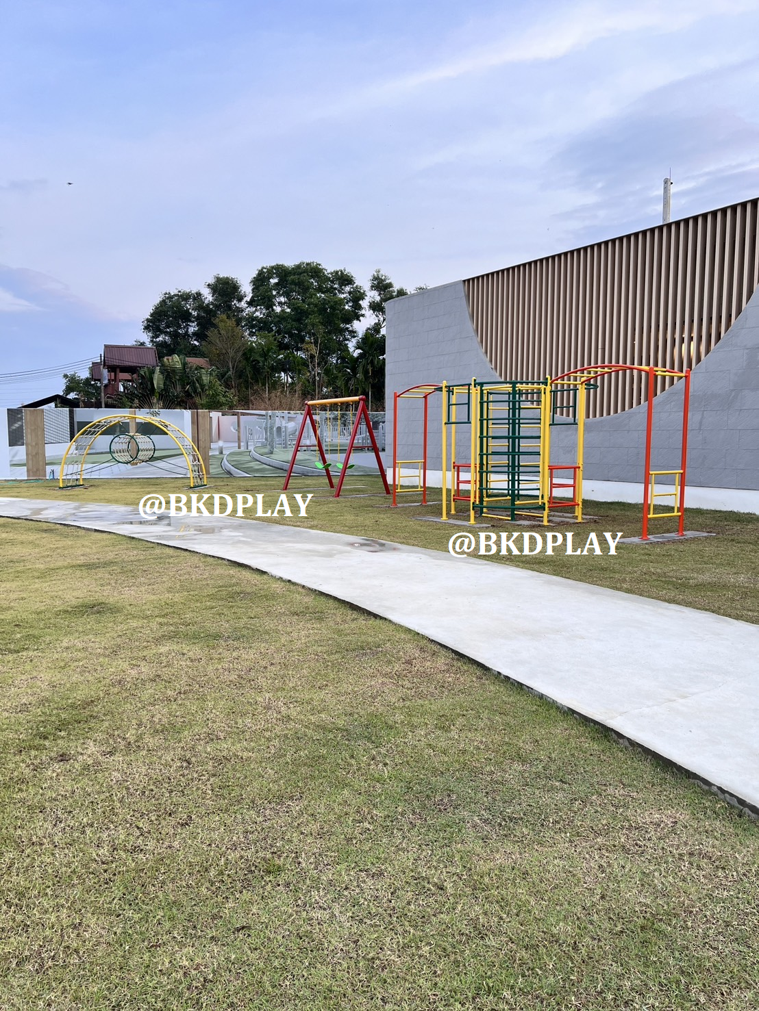 ชิงช้า2ที่นั่ง, เครื่องเล่นสนามเหล็กนำเข้า, ของเล่นสนาม, เครื่องเล่นสนามกลางแจ้ง พร้อมส่ง ขนาด 140x200x195 cm.