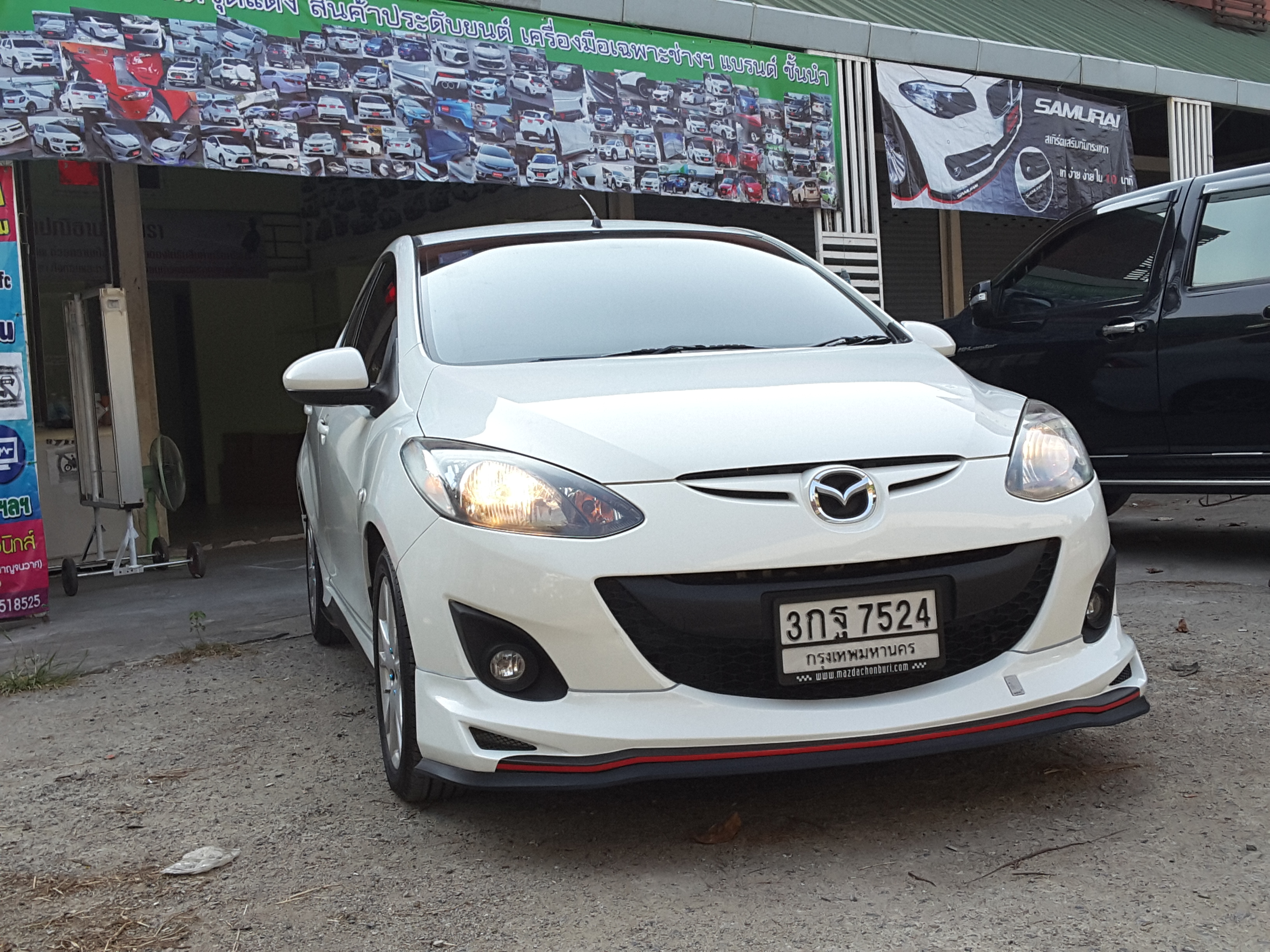 DRIVE 68 VS MAZDA2 SEDAN 4D 2009-2014 [เส้นสายสีแดงสดบ่งบอกความเป็นตัวตนของคุณ]