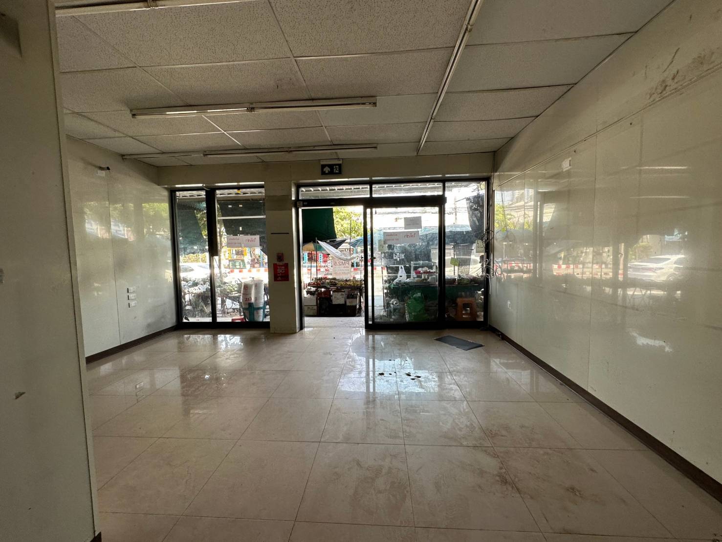 ให้เช่าอาคารพาณิชย์ 4.5ชั้น ย่านพระราม3 ถนนนางลิ้นจี่ 26 ตารางวา พื้นที่ใช้สอย 480 ตารางเมตร เหมาะทำออฟฟิศ ค้าขาย และอยู่อาศัยได้